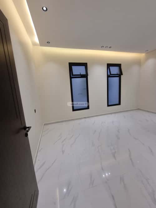 Floor with 5 Bedrooms Dirab, West Riyadh, Riyadh