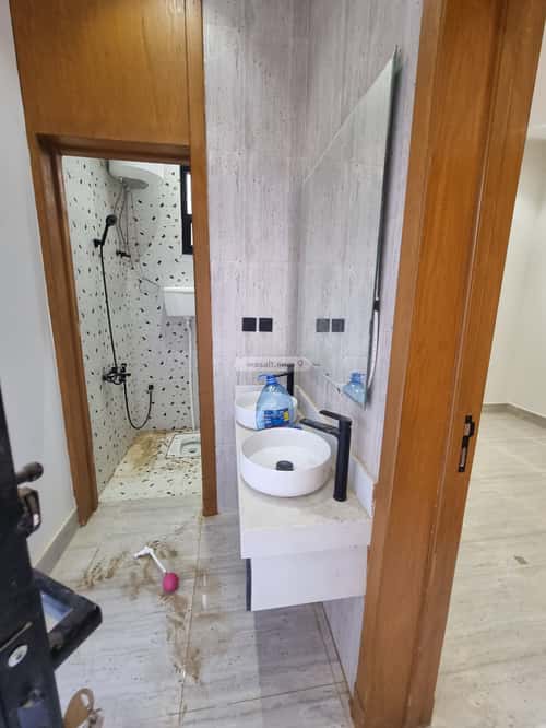 Floor 181.79 SQM with 4 Bedrooms Okaz, South Riyadh, Riyadh