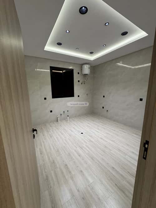 شقة ب 8 غرف المعلاة، أحد رفيدة