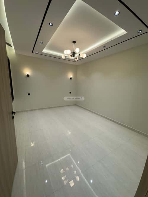 شقة ب 8 غرف المعلاة، أحد رفيدة