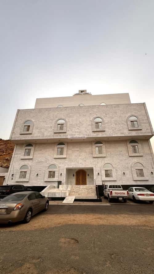 Building 805.44 SQM Facing West Alkhadraa, Makkah Al Mukarramah