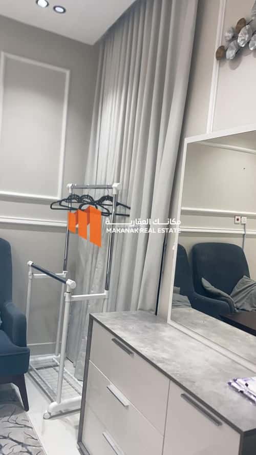 شقة بغرفة الحمراء، الخبر