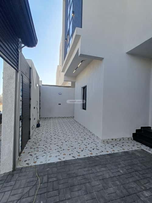 Villa 300 SQM Facing South West on 15m Width Street Al Rahmanyah, East Jeddah, Jeddah