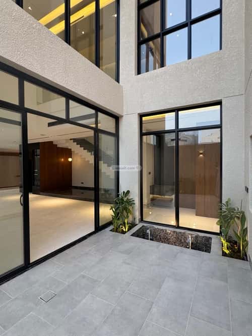 فيلا 300 متر مربع شمالية على شارع 15م النرجس، شمال الرياض، الرياض