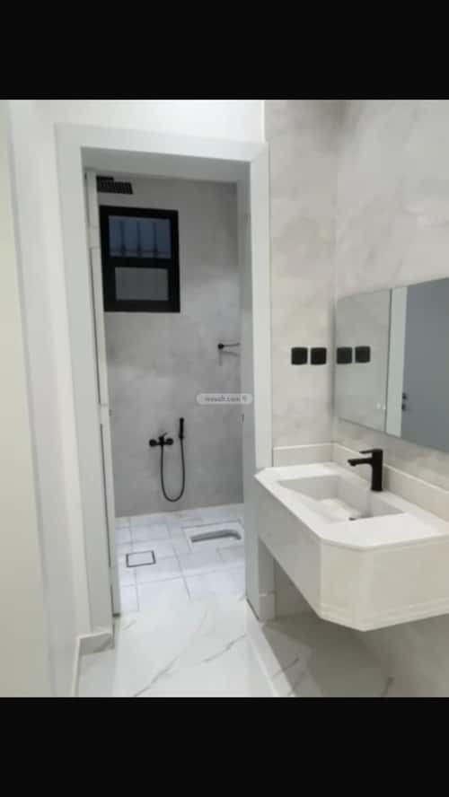 Apartment with 4 Bedrooms Al- Nadwah, East Riyadh, Riyadh