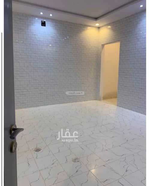 عمارة 300 متر مربع واجهة شمالية الرمال، شرق الرياض، الرياض