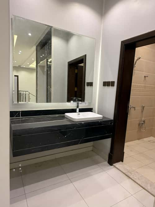 Villa 250 SQM Facing West on 30m Width Street Al-Yarmouk, Khamis Mushait