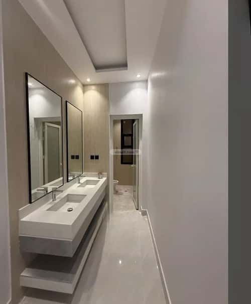 فيلا 318.75 متر مربع جنوبية على شارع 20م الصواري، الخبر