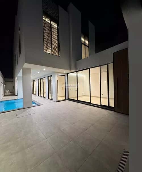 فيلا 305.52 متر مربع شمالية على شارع 30م السيف، الدمام