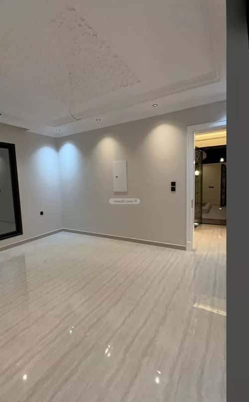 فيلا 465 متر مربع شرقية على شارع 25م الصواري، الخبر