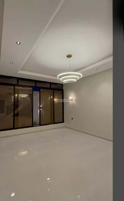 فيلا 331.25 متر مربع غربية على شارع 15م الصواري، الخبر