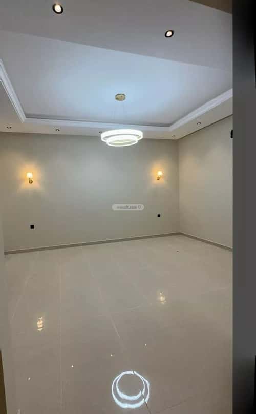 فيلا 331.25 متر مربع غربية على شارع 15م الصواري، الخبر