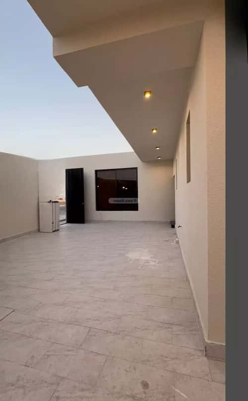 فيلا 285 متر مربع شرقية على شارع 30م اللؤلؤ، الخبر