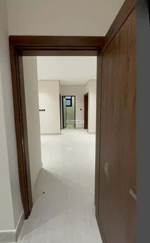 فيلا 302 متر مربع شمالية شرقية على شارع 30م اللؤلؤ، الخبر