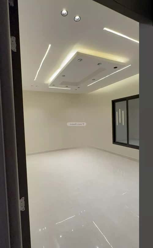 فيلا 377.7 متر مربع شمالية على شارع 25م الشعلة، الدمام