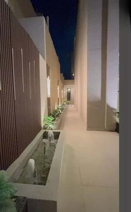فيلا 377.7 متر مربع شمالية على شارع 25م الشعلة، الدمام
