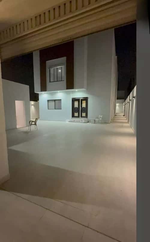 فيلا 437.5 متر مربع جنوبية على شارع 20م الأمواج، الخبر