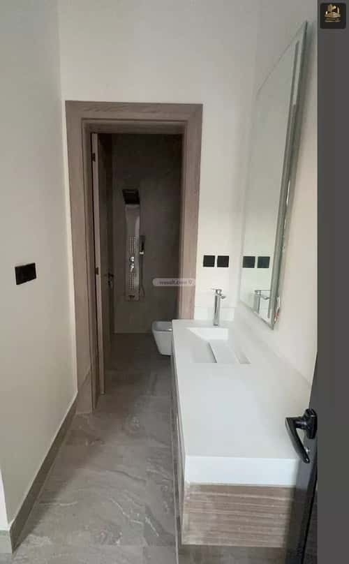 فيلا 377.77 متر مربع غربية على شارع 12م التحلية، الخبر