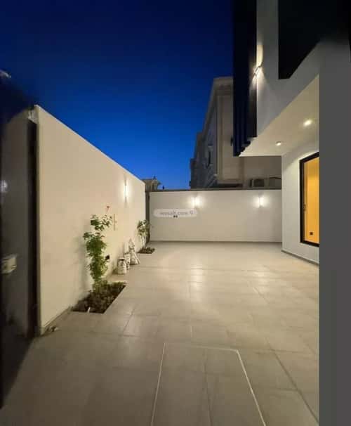 فيلا 312.5 متر مربع جنوبية على شارع 15م الصواري، الخبر