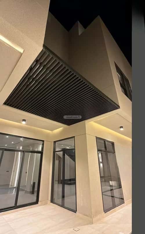فيلا 374.72 متر مربع شرقية على شارع 18م السيف، الدمام