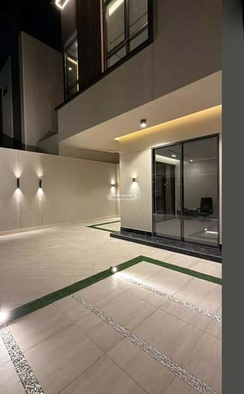 فيلا 374.72 متر مربع شرقية على شارع 18م السيف، الدمام