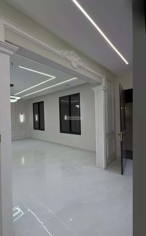 فيلا 480 متر مربع شرقية على شارع 30م الأمواج، الخبر