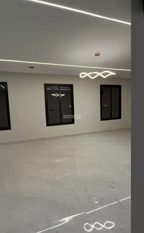 فيلا 480 متر مربع شرقية على شارع 30م الأمواج، الخبر