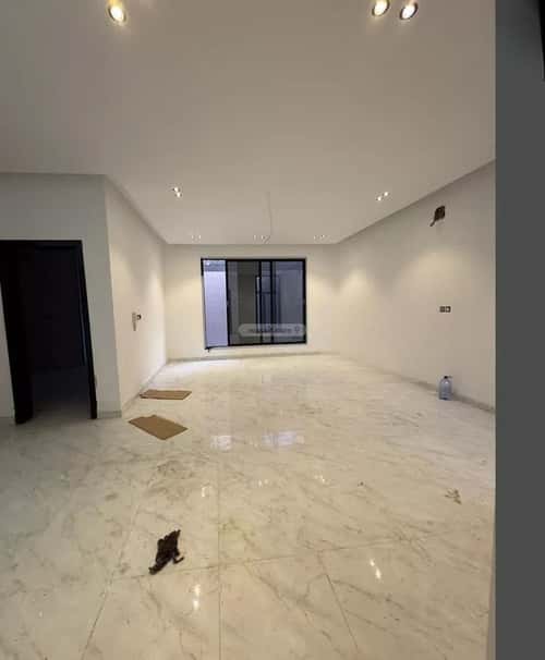 فيلا 200 متر مربع جنوبية على شارع 15م الصواري، الخبر