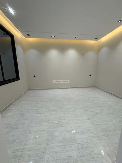 Floor 204.03 SQM with 6 Bedrooms Tara, Khamis Mushait