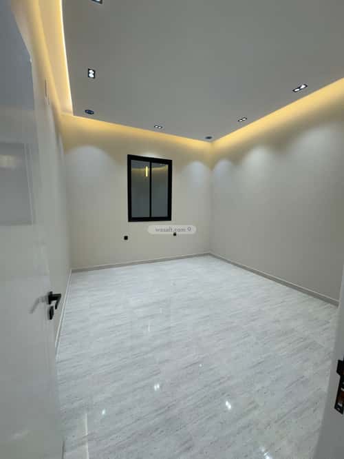 Floor 204.03 SQM with 6 Bedrooms Tara, Khamis Mushait