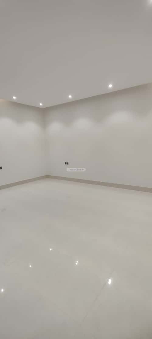 5 bedroom villa in Al Janadriyah