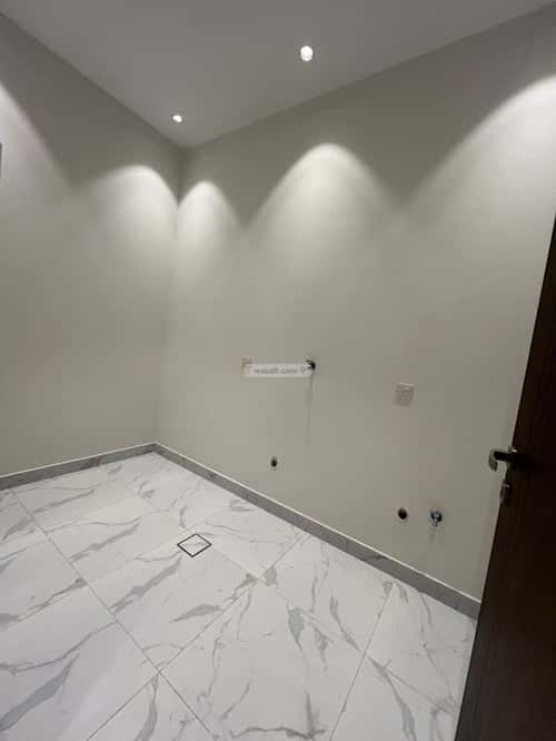 Apartment with 6 Bedrooms Al Mohammadiyah 3, Jazan