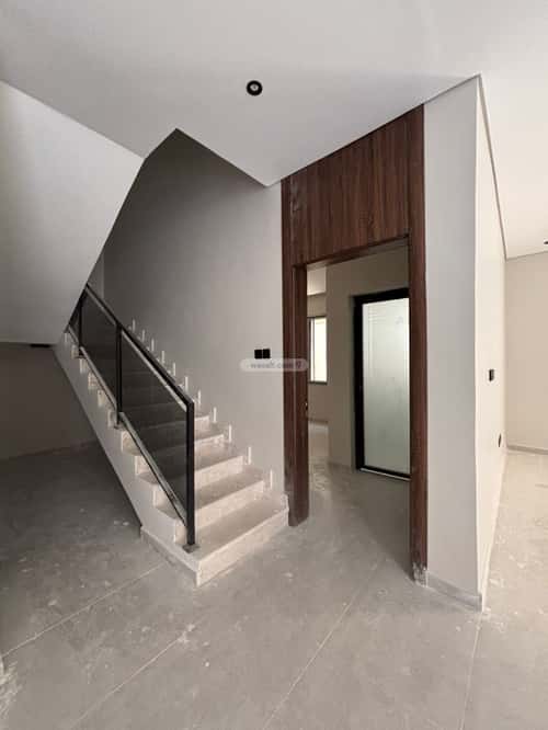 5 bedroom villa in Dahiat King Fahd