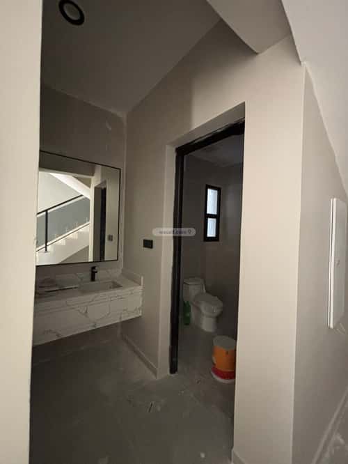 Villa 210.5 SQM Facing South East on 24m Width Street King Fahad Dist, Aldammam