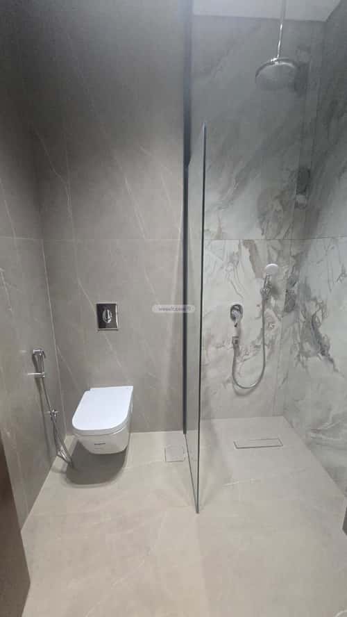 فيلا 308 متر مربع شرقية على شارع 16م الصواري، شمال جدة، جدة