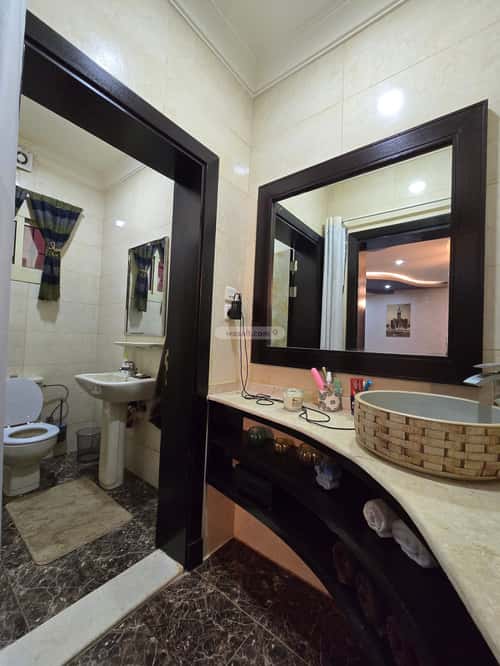 8 bedroom villa in Al Asalah