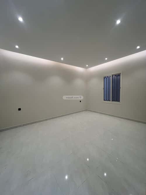 فيلا 385 متر مربع شرقية على شارع 15م المعلاة، أحد رفيدة