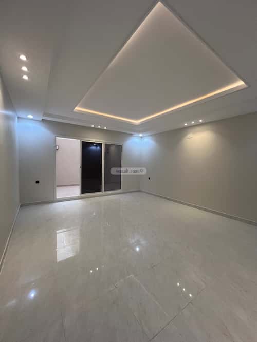 فيلا 385 متر مربع شرقية على شارع 15م المعلاة، أحد رفيدة