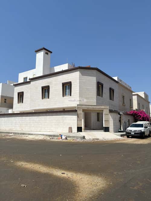 فيلا 270.5 متر مربع جنوبية شرقية على شارع 15م الياقوت، شمال جدة، جدة