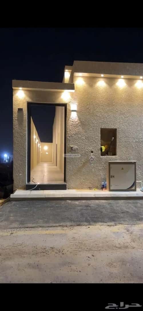 فيلا 312 متر مربع شرقية على شارع 18م النظيم، شرق الرياض، الرياض