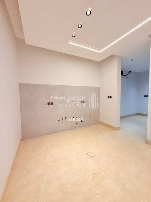 فيلا 356.28 متر مربع غربية على شارع 18م الشعلة، الدمام