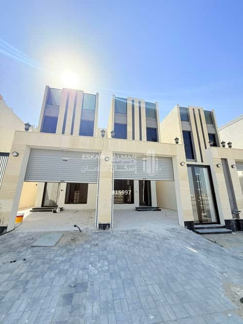 فيلا 230.84 متر مربع شرقية على شارع 32م ضاحية الملك فهد، الدمام