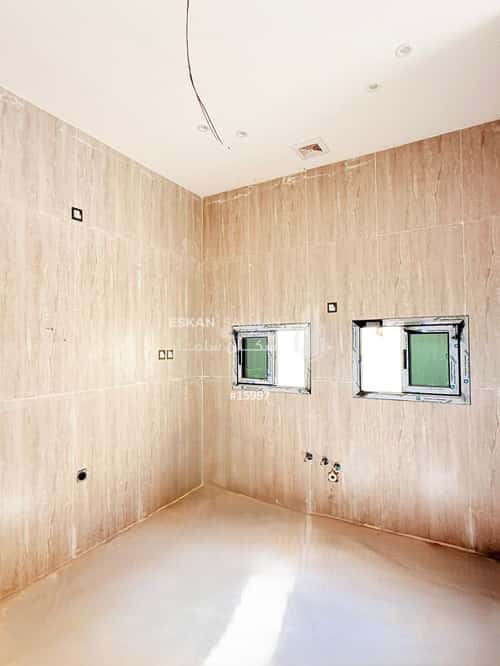 فيلا 230.84 متر مربع شرقية على شارع 32م ضاحية الملك فهد، الدمام