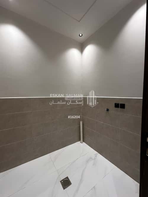Floor 240.07 SQM with 7 Bedrooms Al Rafaya 2, Jazan