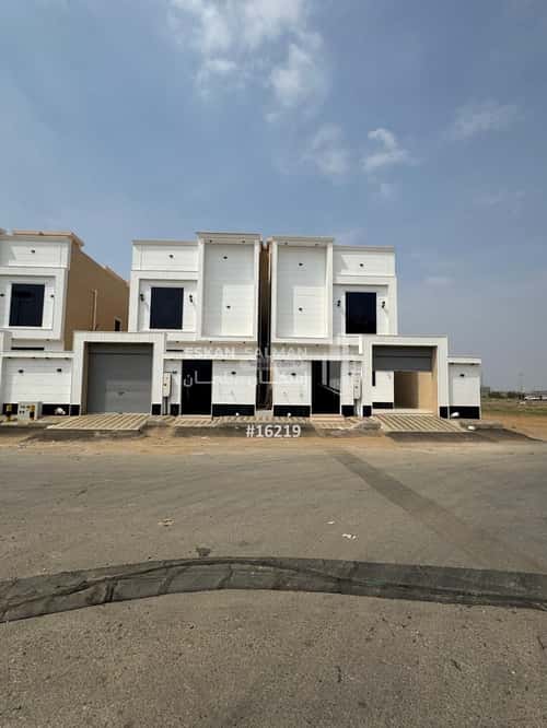 فيلا 352.67 متر مربع جنوبية على شارع 15م الروضة، أبو عريش - أبو عريش
