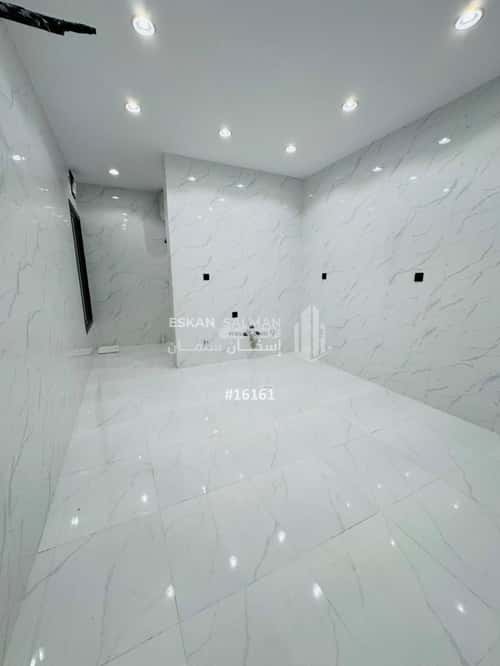 Villa 369 SQM facing North West on 18m width street القهيب، الطائف