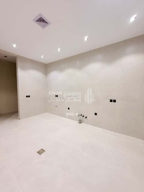 فيلا 411.51 متر مربع شرقية على شارع 15م هجر الخامس، الاحساء