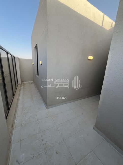 فيلا 270 متر مربع شرقية على شارع 15م المرجان، شرق الرياض، الرياض