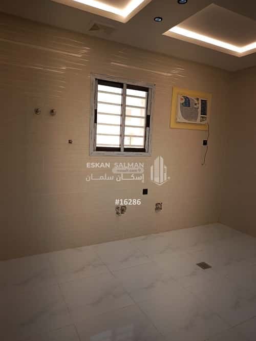 Apartment with 5 Bedrooms Al Suwais 1, Jazan