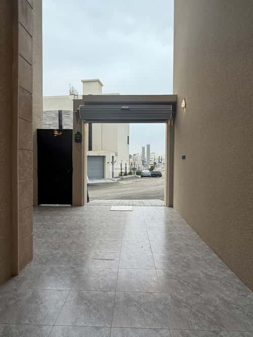 Apartment 204 SQM with 6 Bedrooms Dammam, Khamis Mushait